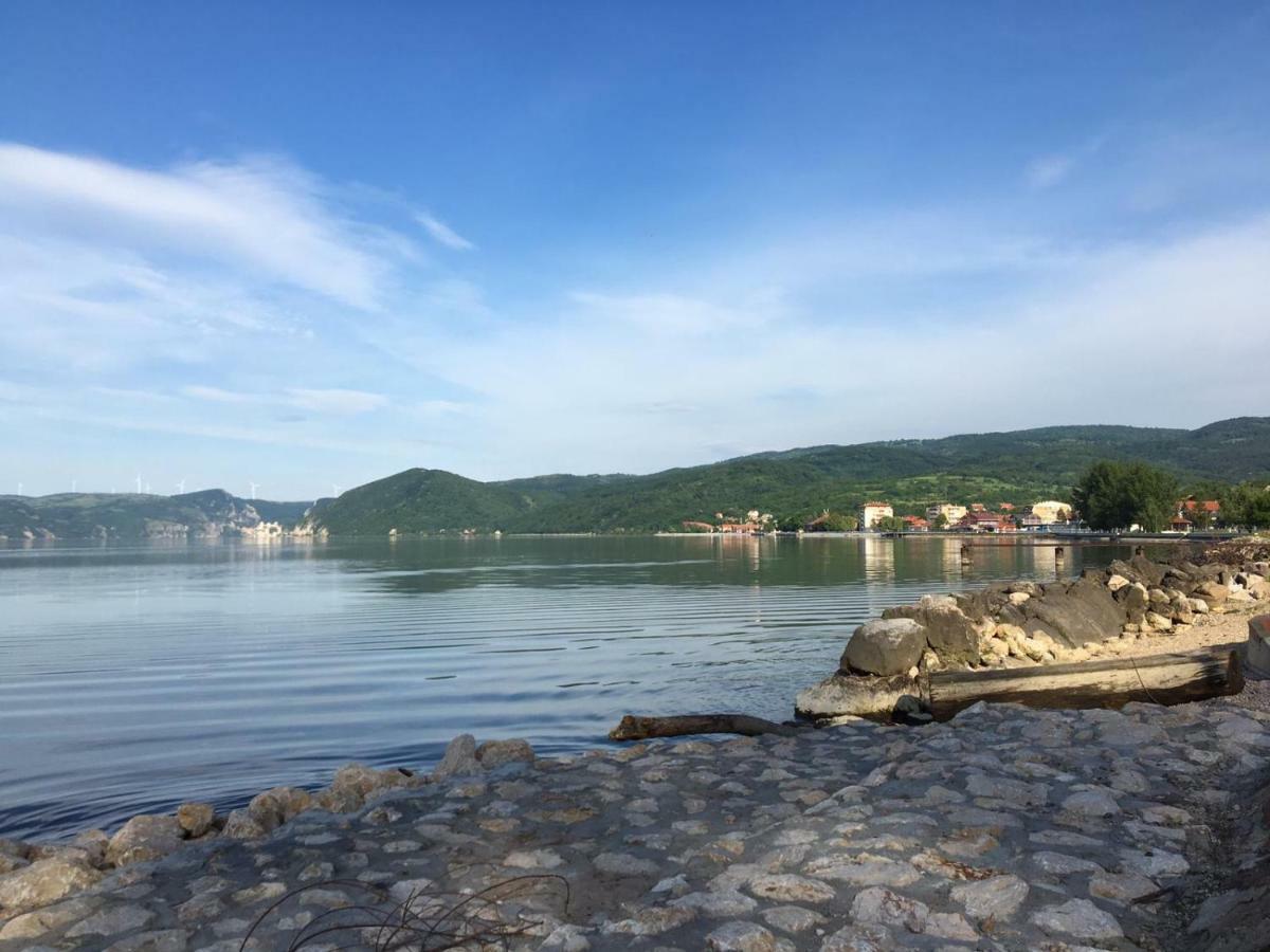 Apartmani Vidikovac Golubac Eksteriør bilde