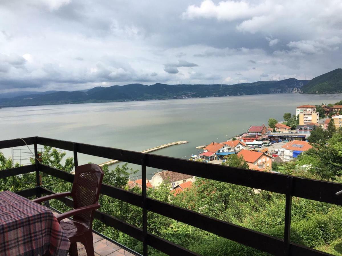 Apartmani Vidikovac Golubac Eksteriør bilde
